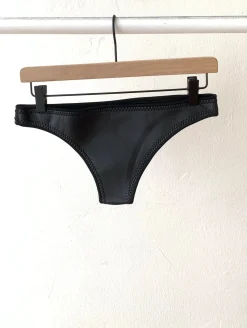 Jenna Bottom - Black Smoothie 2mm - SOLD AS IS - 20%